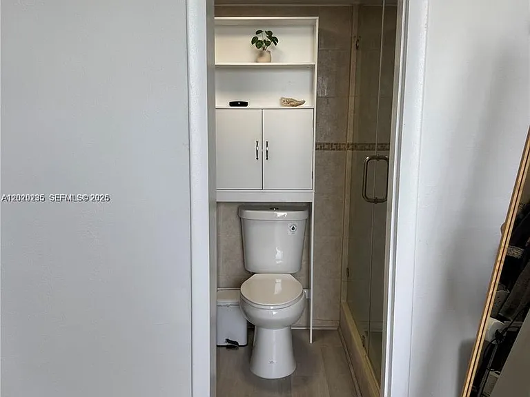 2000 NE 135th St #609 — Photo 9