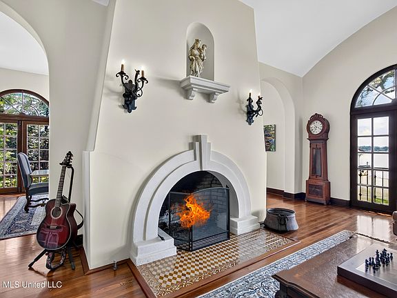 5th image of 13801 Arbor Cir