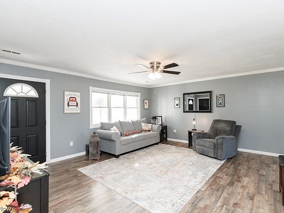 3rd image of 44180 Parsons Rd
