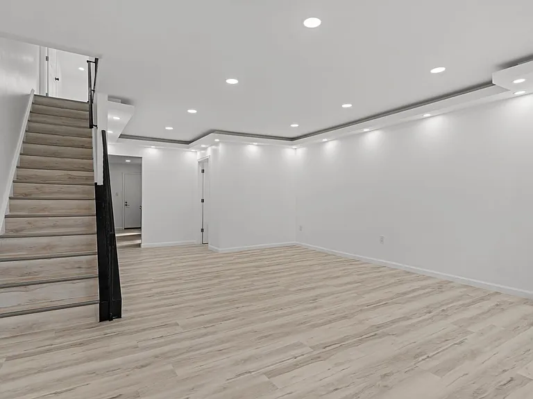 1933 Palethorp St — Photo 3