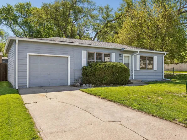 7013 La Vista Dr, La Vista, NE 68128