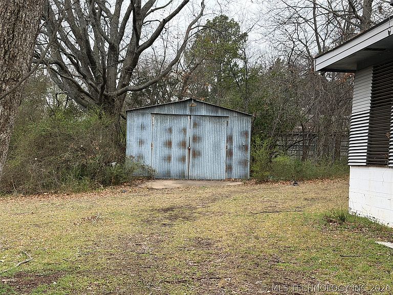 Listing photo 4