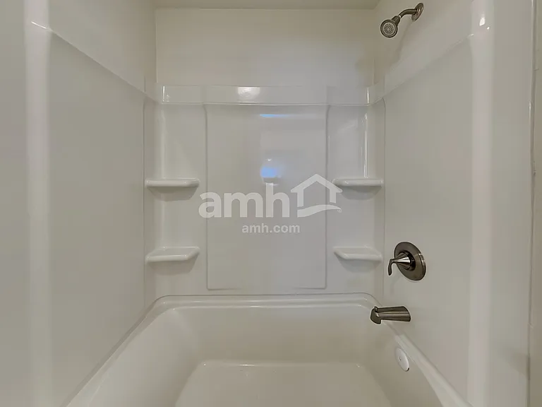 602 Lake Vista Ct — Photo 22