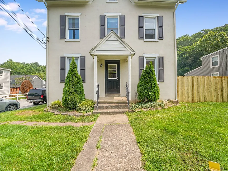 661 W Downingtown Pike