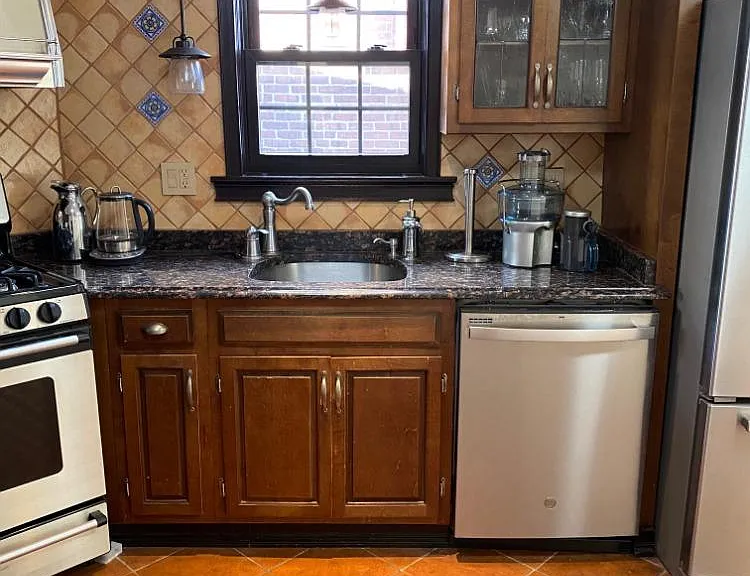 kitchen, appliances , dishes , juicer. microwave, toaster, dishwasher and more