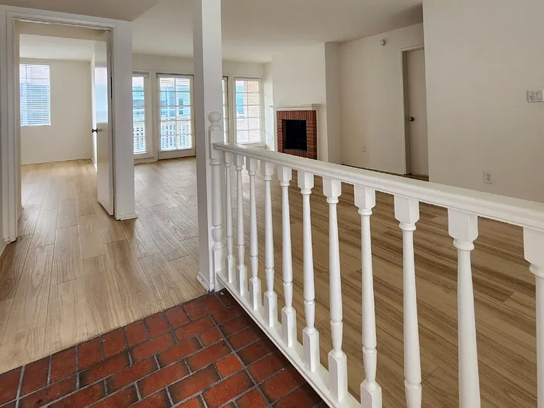 1810 Malcolm Ave #206 — Photo 15