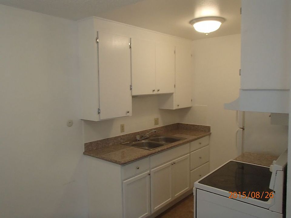 1st image of 721 N Commerce St APT 1