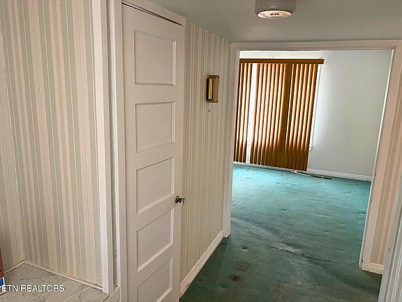 5th image of 102 Underwood Rd