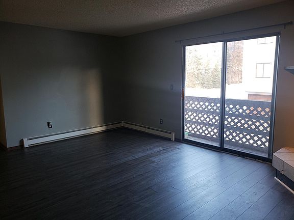 4th image of 16938 Park Place St APT 4
