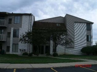 32013 W Twelve Mile Rd UNIT 104, Farmington, MI 48334