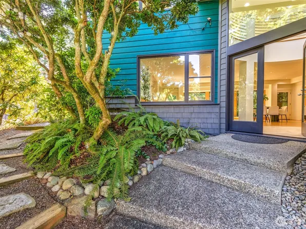 16407 NE 44th Way, Redmond, WA 98052