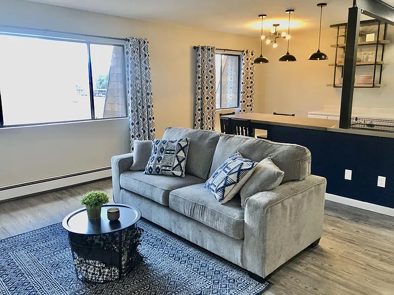 Huge windows, lots of natural light, look out over meticulously maintained landscaping