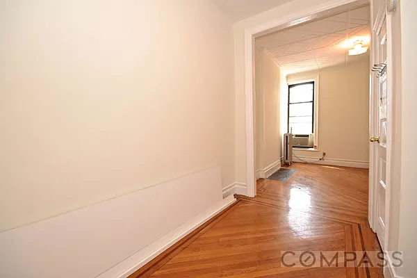 Rented by Compass | media 9