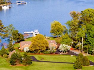 589 Wrights Cove Dr, Lottsburg, VA
