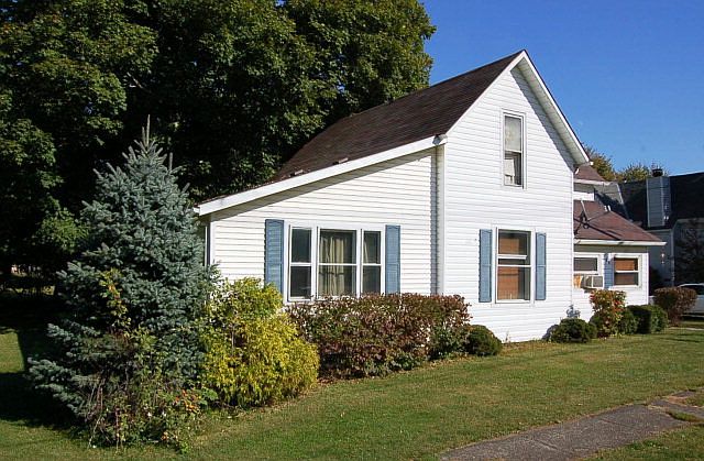 1st image of 296 Grove St