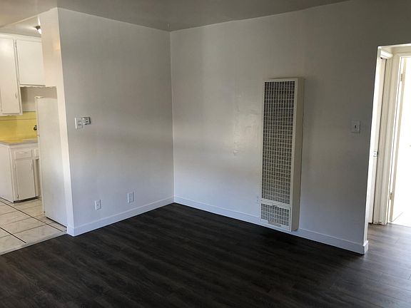 2nd image of 4935 Beverly Blvd #15