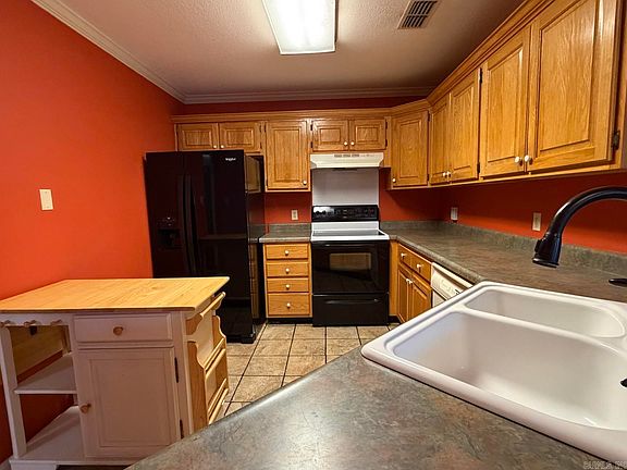 5th image of 121 Cypress Dr