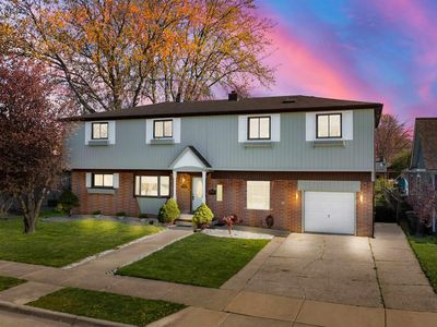 22445 Maple Dr, Saint Clair Shores, MI, 48081