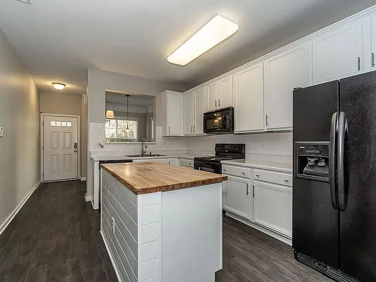546 Elm Ave — Photo 7