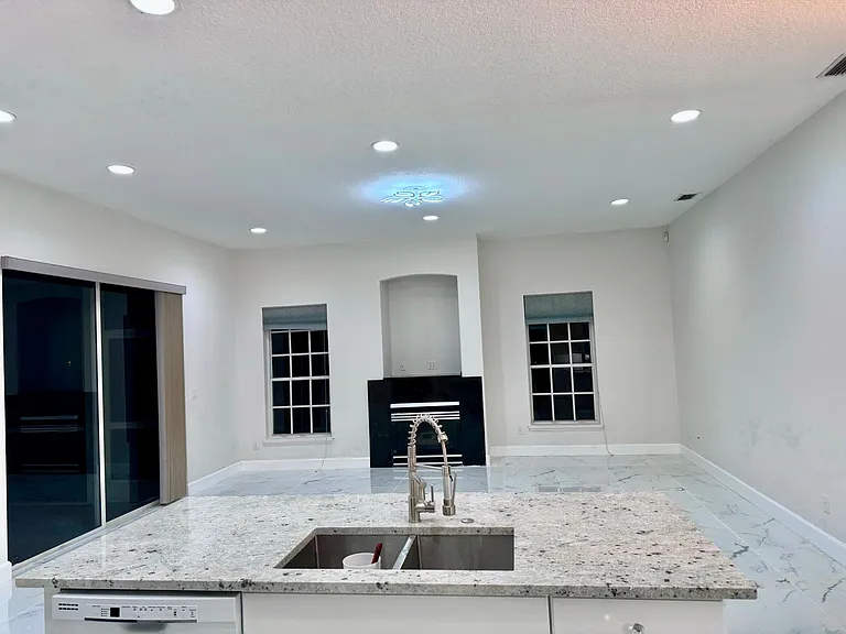 6281 Paradise Island Ct — Photo 15