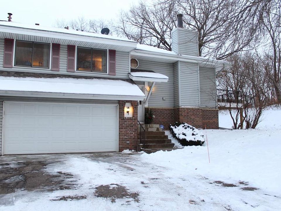 1st image of 725 Evergreen Ct