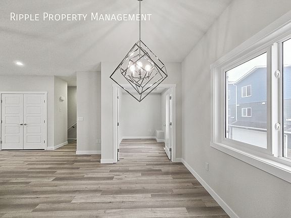4th image of 804 Red Sky Ln NE #Na