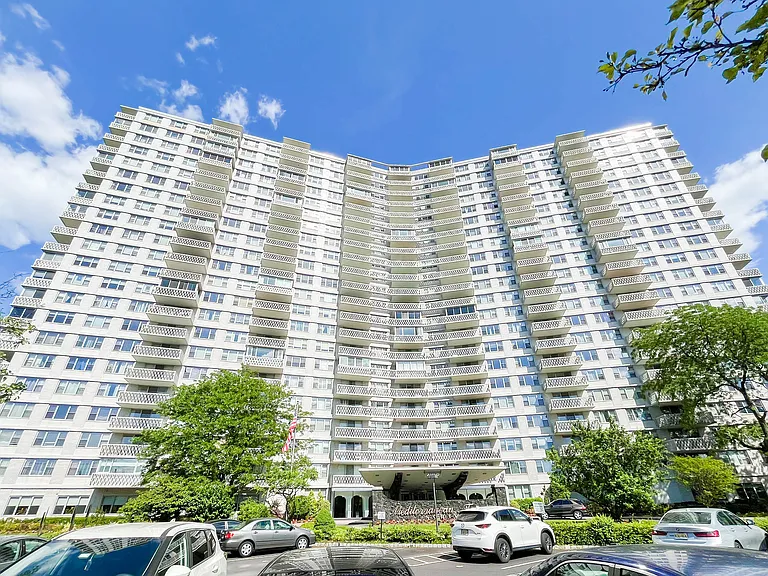 2100 Linwood Ave #11T — Photo 9