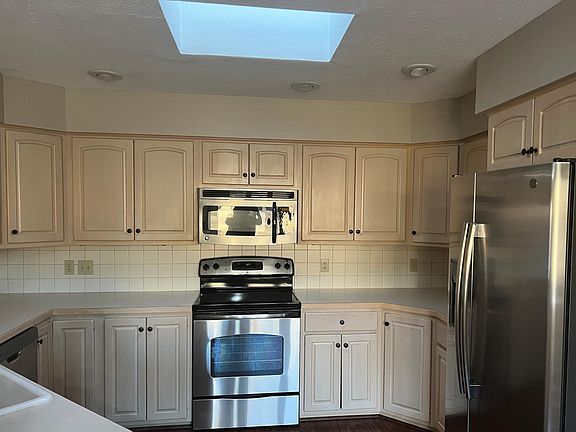 4th image of 4002 Jupiter Hills Dr