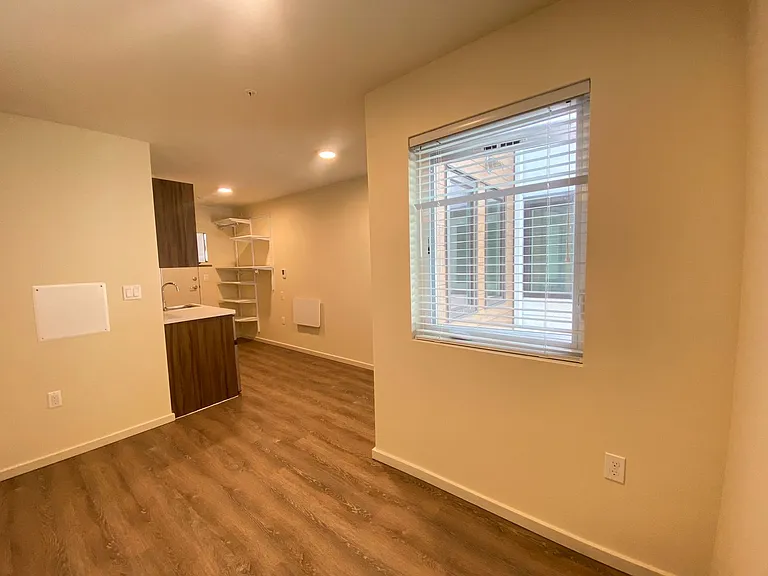 Plaza Apartments — Photo 165