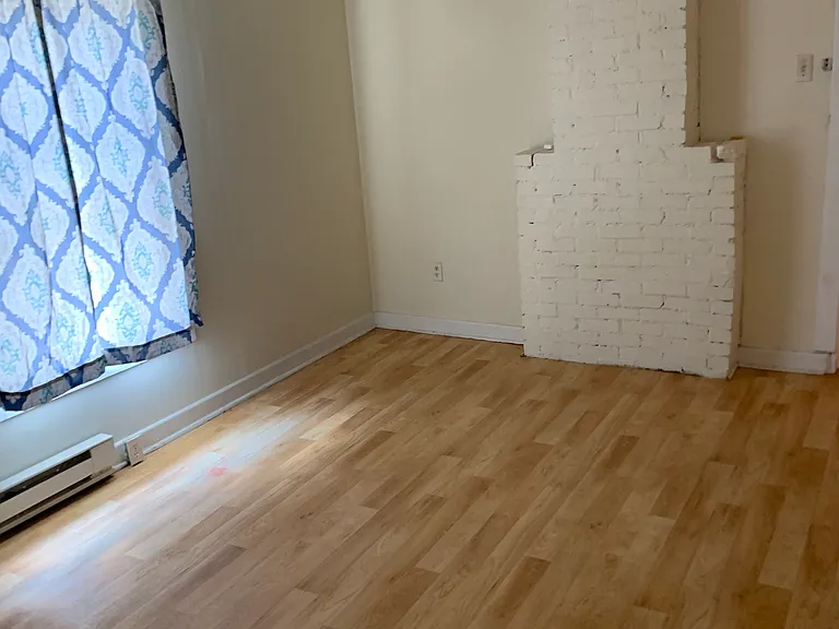 18 Bobo St — Photo 6