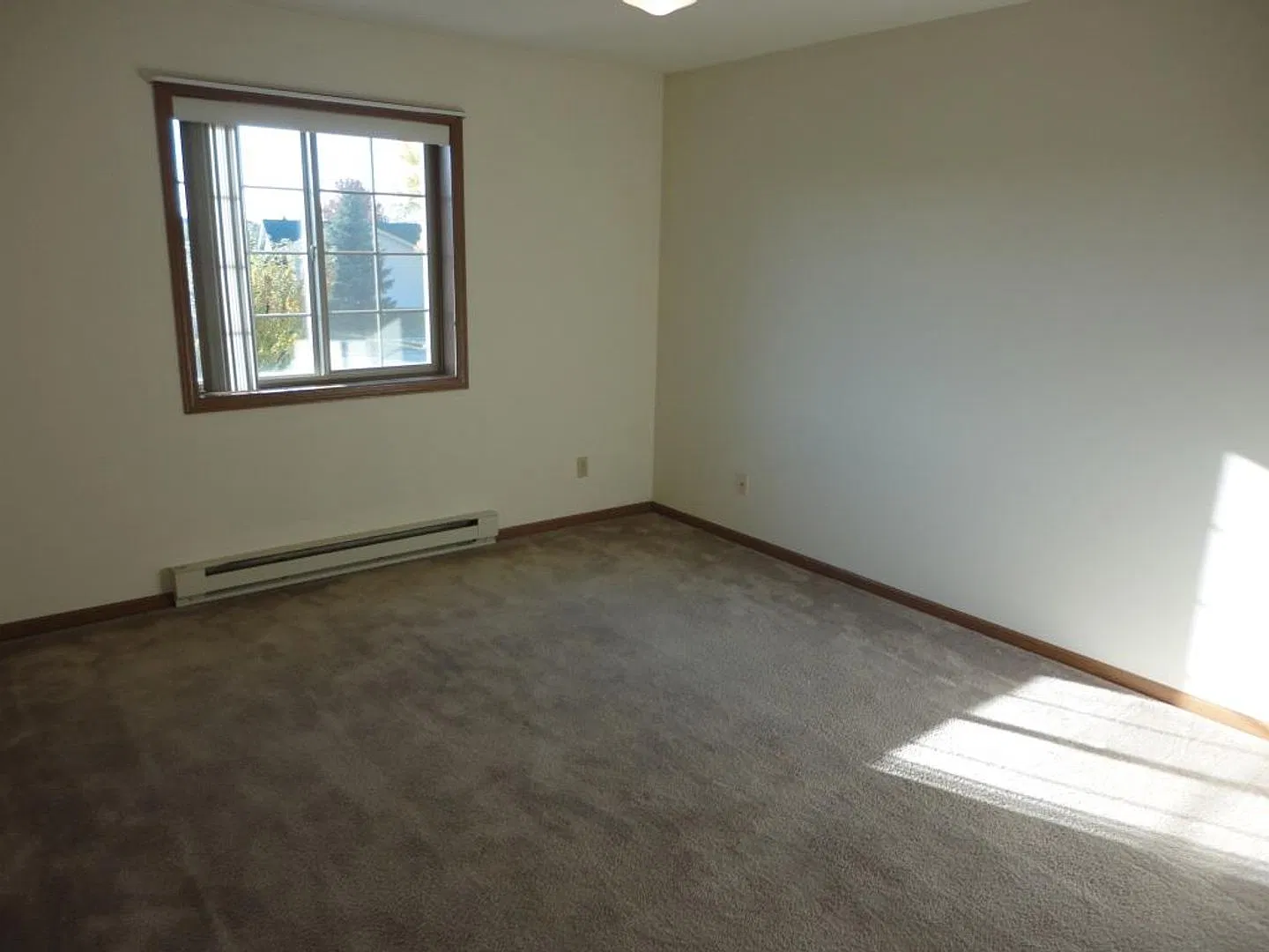 Mayville Gardens Apartment Homes — Photo 3