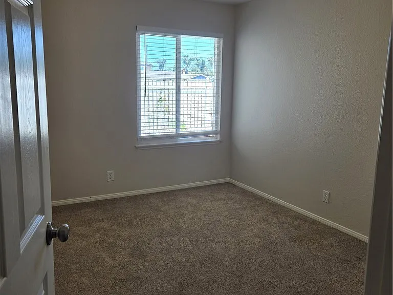 394 N Clinton St — Photo 16