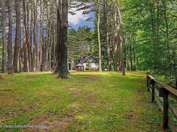 4th image of 118 Bennett Rd