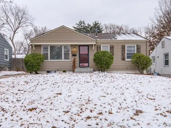 8245 Jarboe St, Kansas City, MO 64114