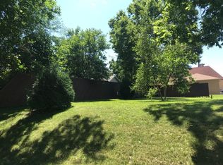 2418 Main St, La Crosse, WI 54601