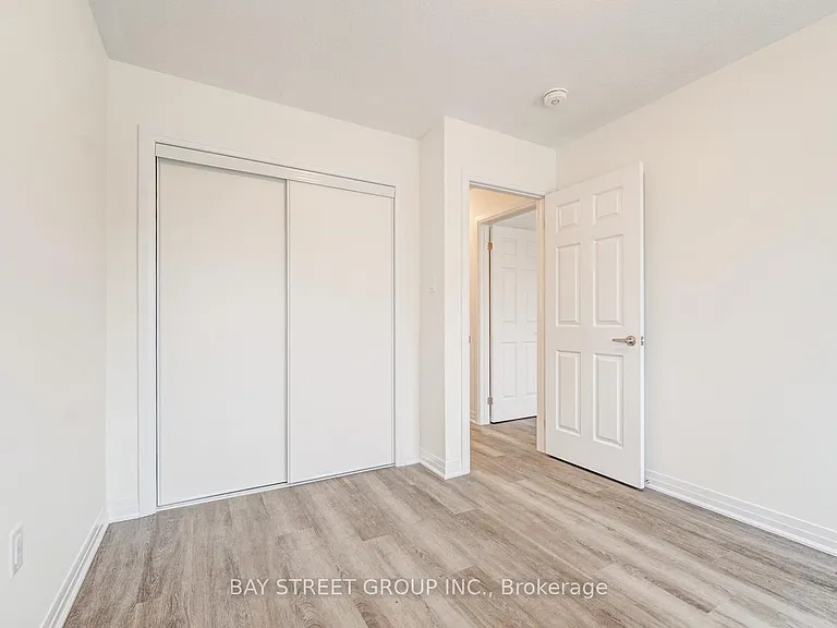 149 Wilmot Rd N — Photo 23