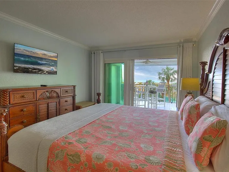 1230 Gulf Blvd #304 — Photo 14