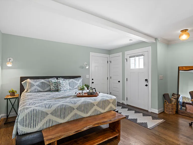 Super comfortable king bed