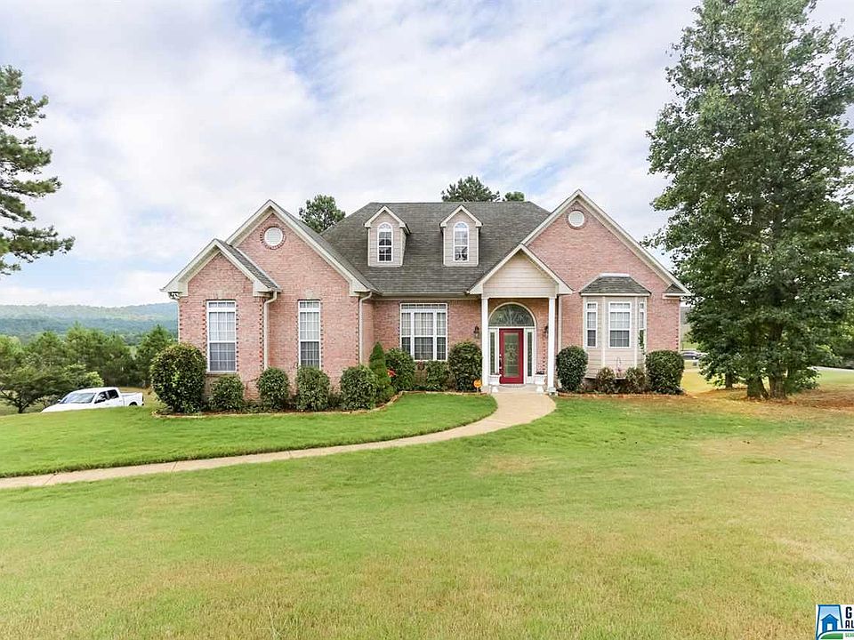 1st image of 805 Brookhaven Dr