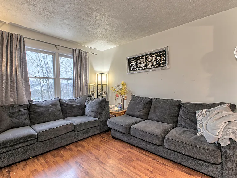 128 Winston Way — Photo 9