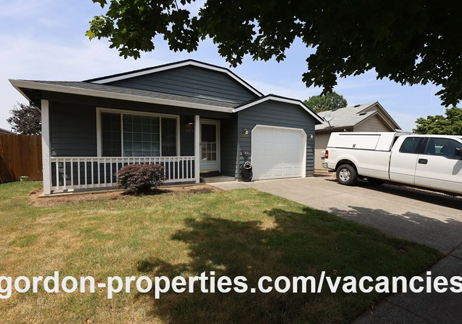 NW Stanley Ave - Gresham single level home with attached garage — Photo 2