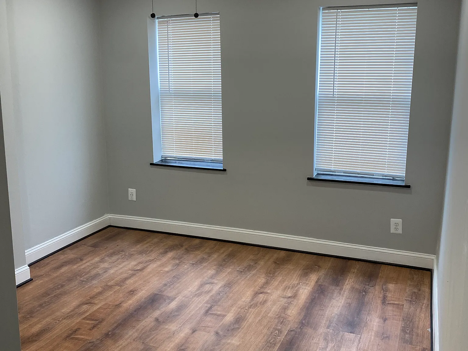 1 bed, 1500 sqft, $900 — Photo 3