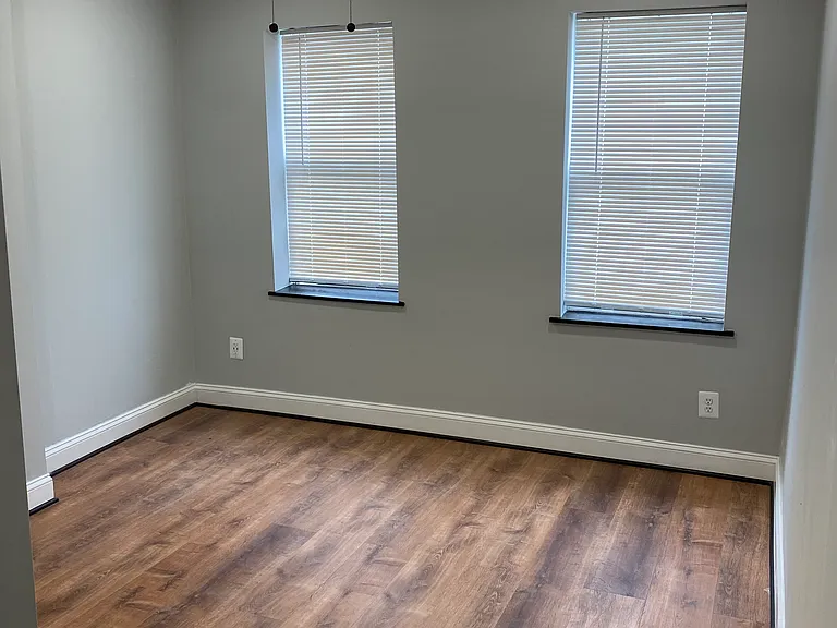511 N Pulaski St — Photo 9