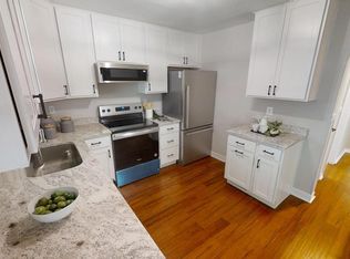 308 Holy Cross Rd, Baltimore, MD 21225