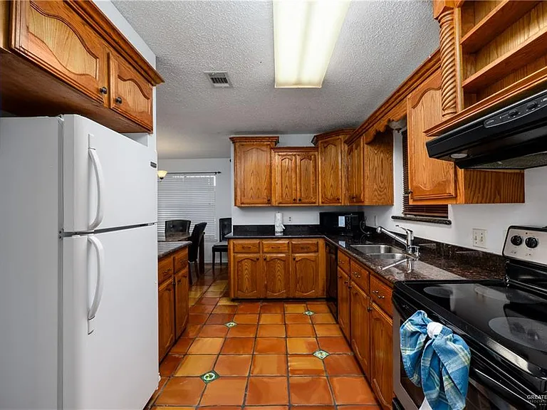 500 E El Rancho Rd #5 — Photo 6