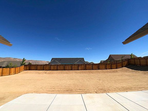 4th image of 465 Vista Grande Dr