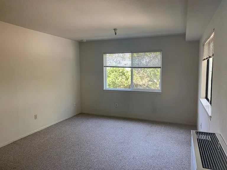 800 Parcel St — Photo 5
