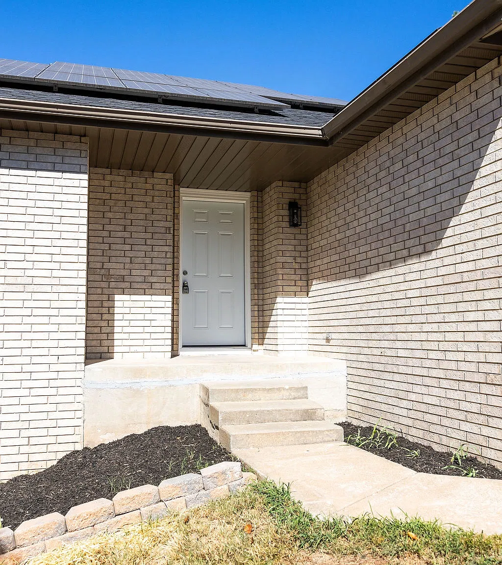 5 bed, 2795 sqft, $3,000 — Photo 4