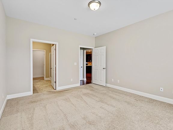 5th image of 836 Cottage House Lane 145