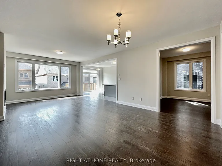 12 Sweet Cicely St — Photo 9